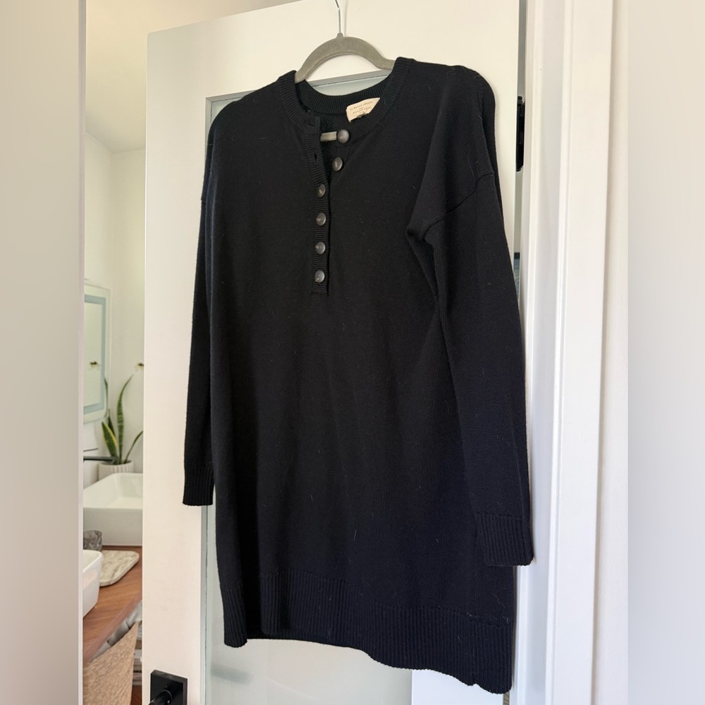 Sezane Elegant Black sweater Buttoned Mini Dress